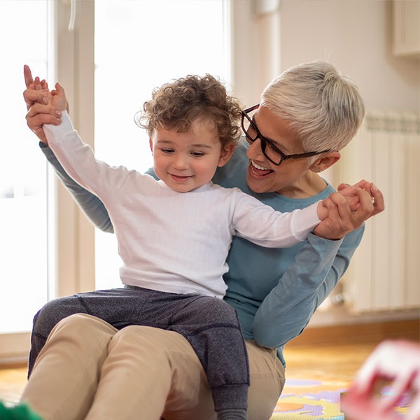 Aktiv mit deden Kindern spielen